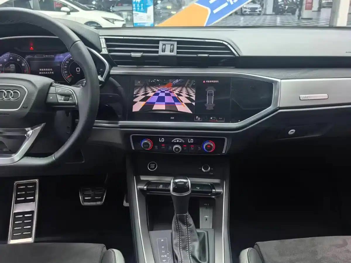 Audi Q3 2022 35 TFSI Fashion Dynamic Edition — миниатюра 13