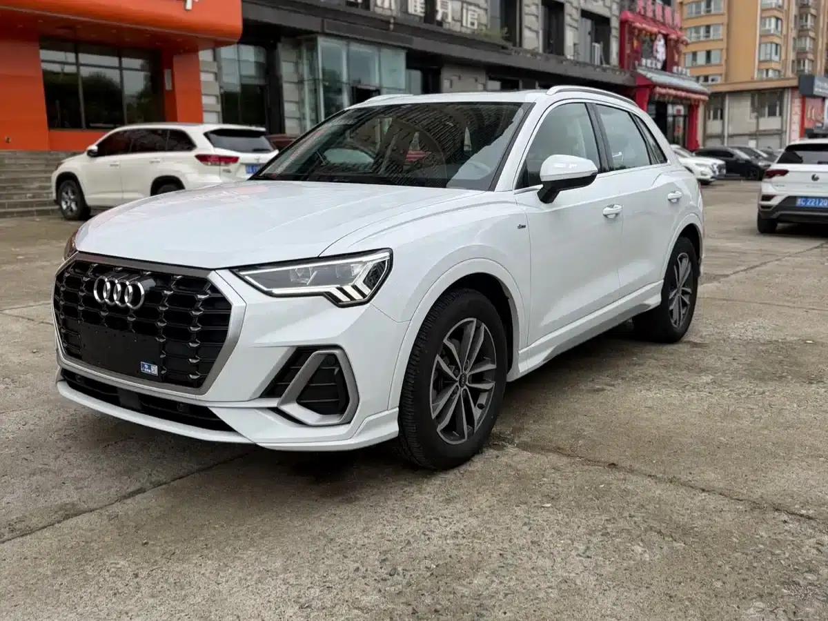 Audi Q3 2021 35 TFSI Fashion Dynamic Edition — миниатюра 1