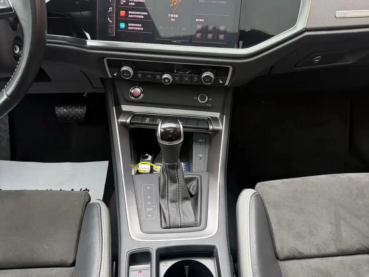 Audi Q3 2021 35 TFSI Fashion Dynamic Edition — миниатюра 21