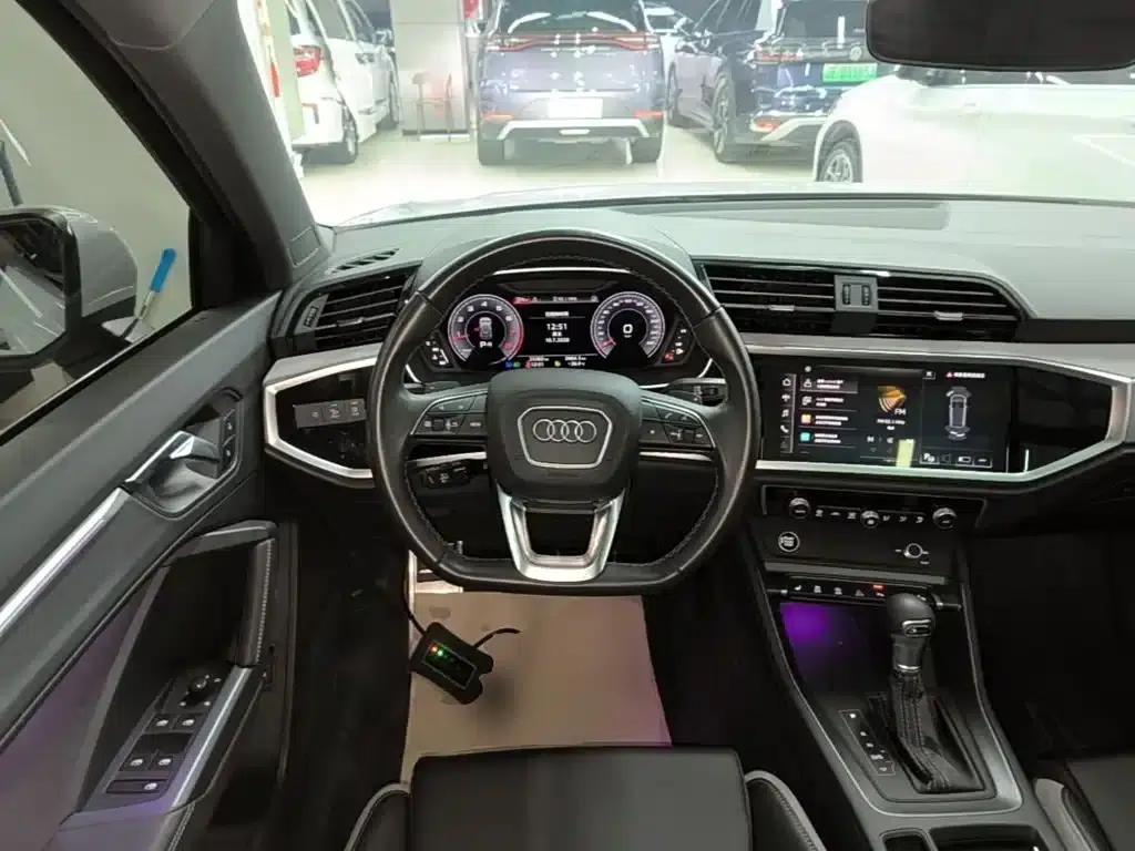 Audi Q3 2024 35 TFSI Fashion Dynamic Edition — миниатюра 11