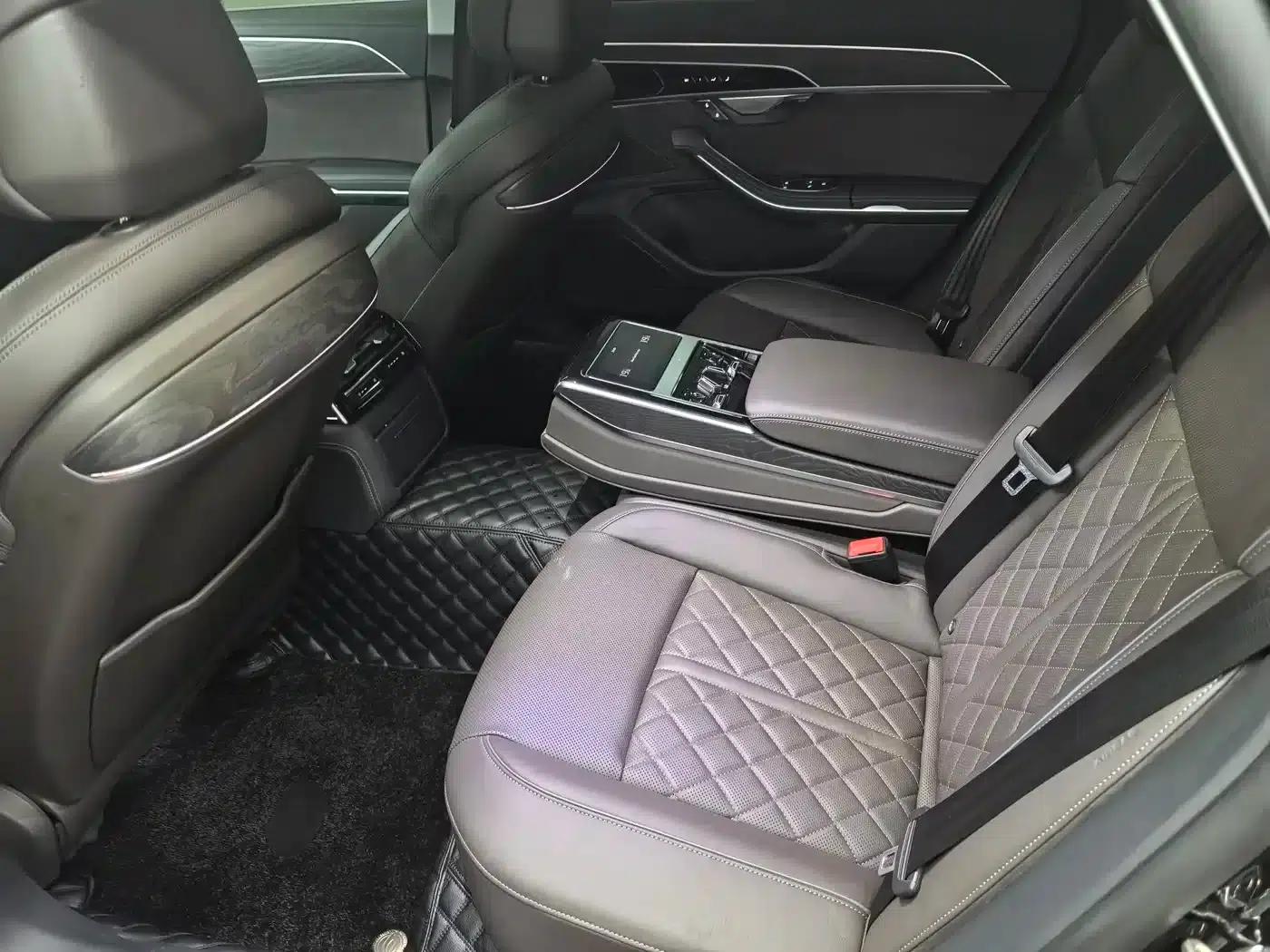 2024 Audi A8 A8L 50 TFSI quattro Premium Edition — миниатюра 4