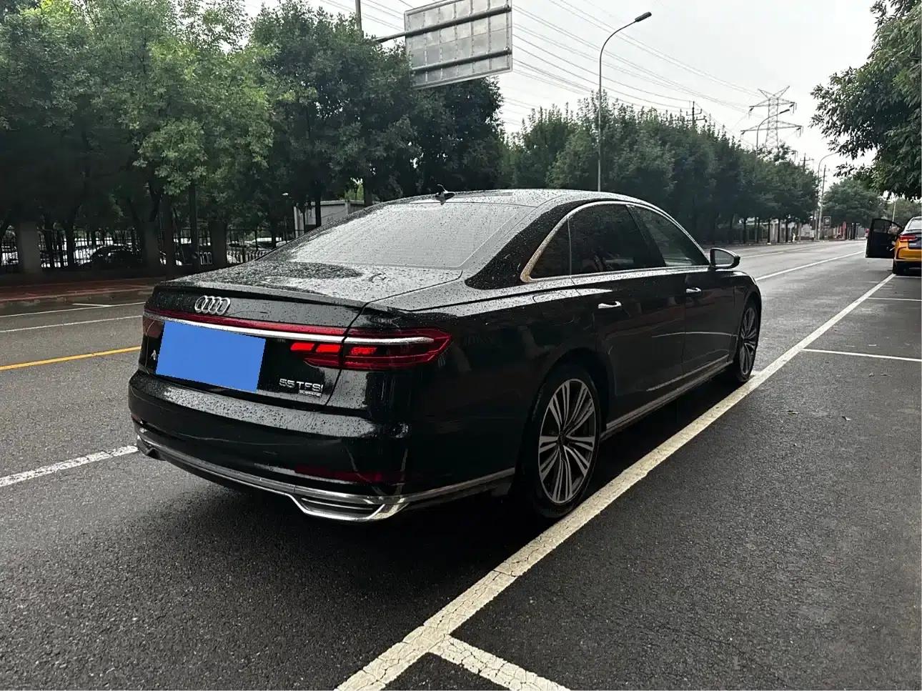 2021 Audi A8 A8L 55 TFSI quattro Premium — миниатюра 4