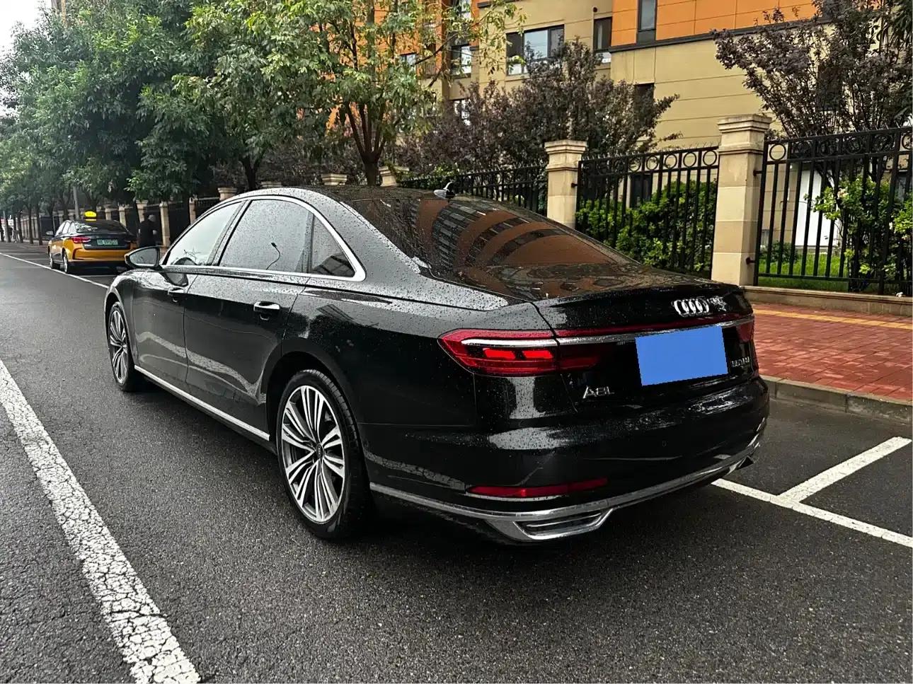 2021 Audi A8 A8L 55 TFSI quattro Premium — миниатюра 5