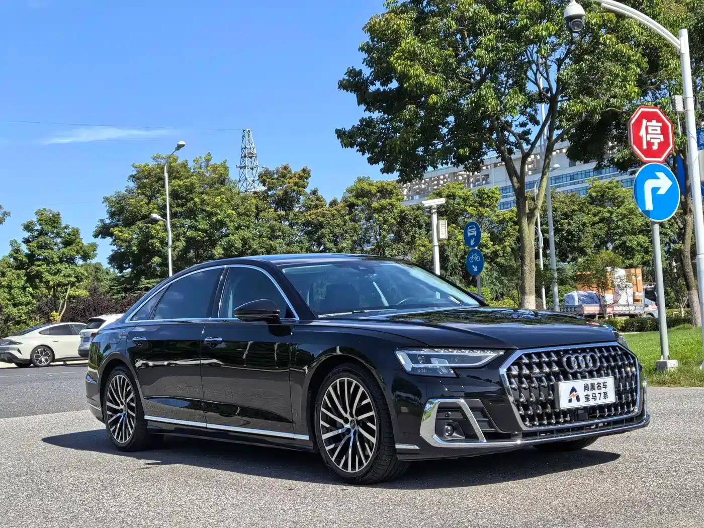 2023 Audi A8 A8L 55 TFSI quattro Flagship — миниатюра 3
