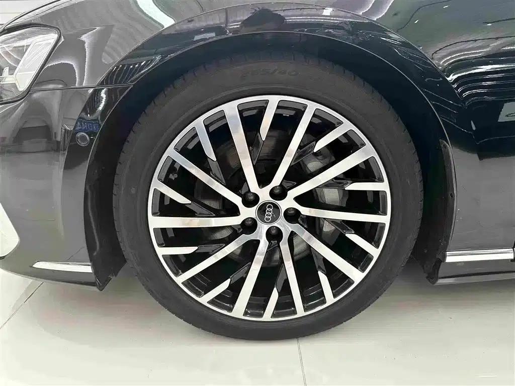 2024 Audi A8 A8L 55 TFSI quattro Flagship — миниатюра 4
