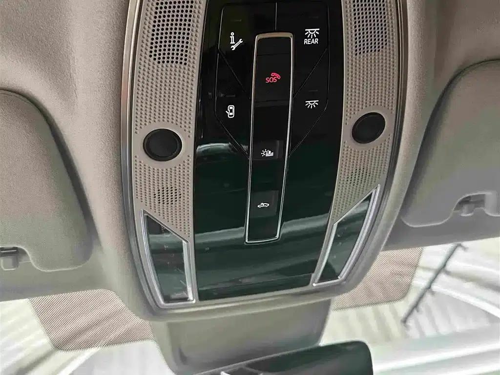 2024 Audi A8 A8L 55 TFSI quattro Flagship — миниатюра 8