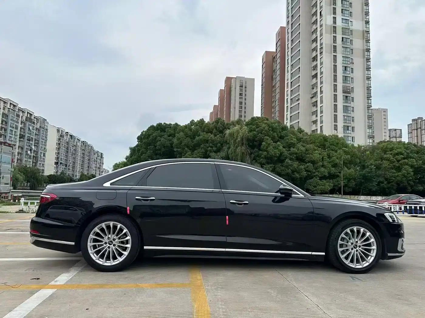 2022 Audi A8 A8L 50 TFSI quattro Comfort Edition — миниатюра 12