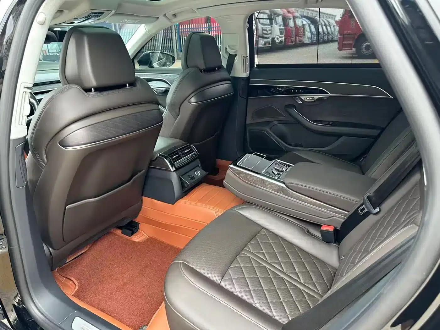2022 Audi A8 A8L 50 TFSI quattro Comfort Edition — миниатюра 6