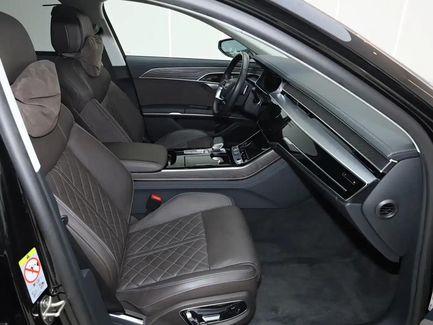 2023 Audi A8 A8L 50 TFSI quattro Premium Edition — миниатюра 23