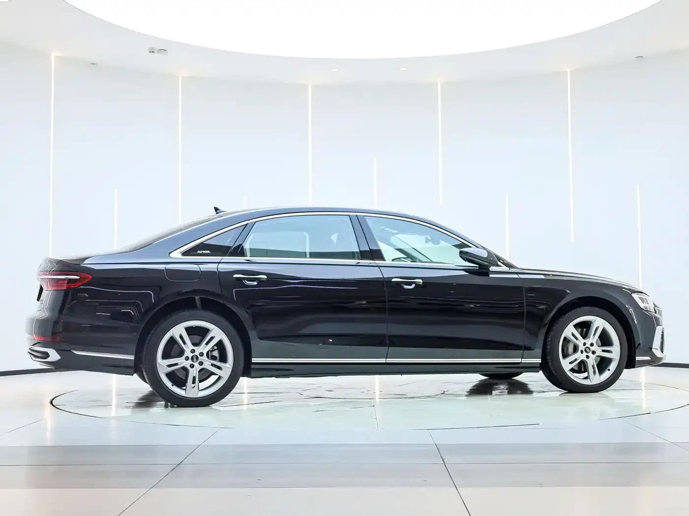 2023 Audi A8 A8L 50 TFSI quattro Premium Edition — миниатюра 7