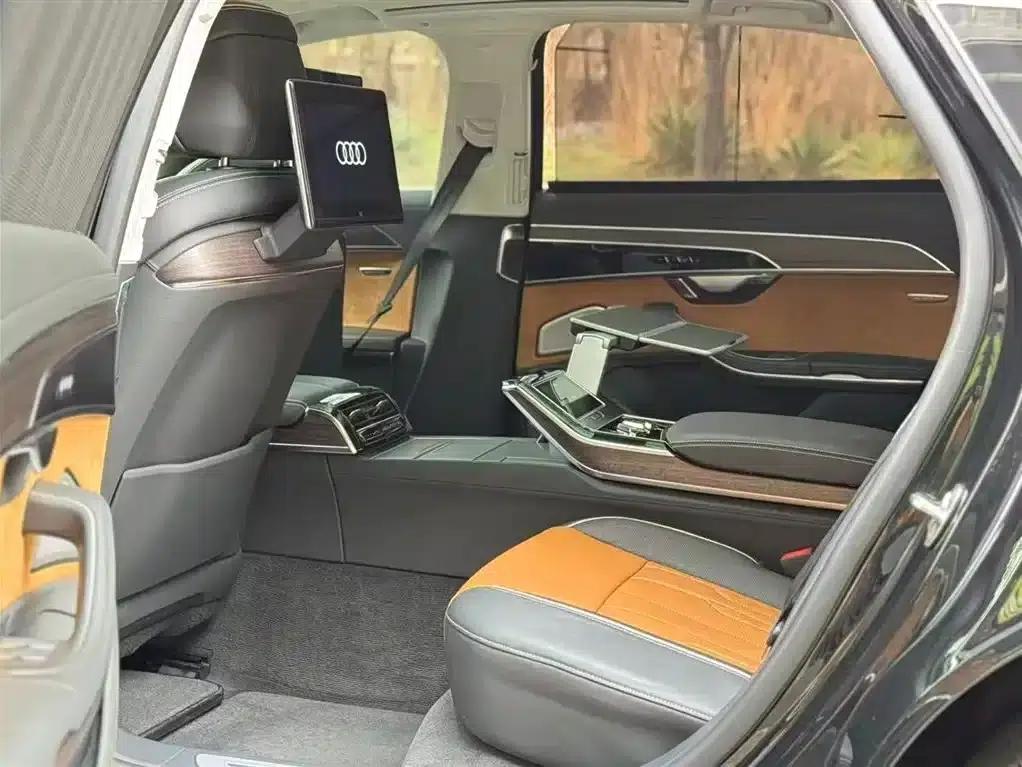 2021 Audi A8 A8L 60 TFSI quattro Premium — миниатюра 12