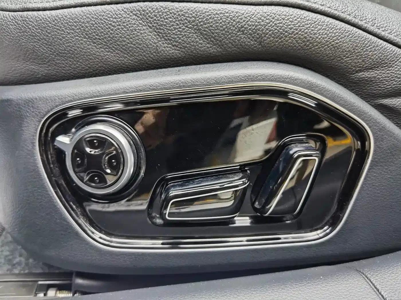 2013 Audi A8 A8L 45 TFSI quattro Comfort — миниатюра 15