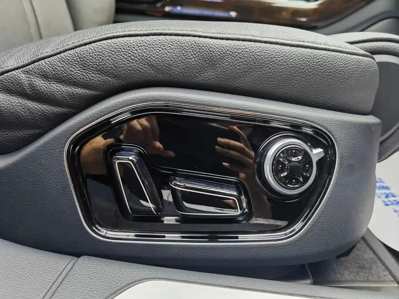 2013 Audi A8 A8L 45 TFSI quattro Comfort — миниатюра 17