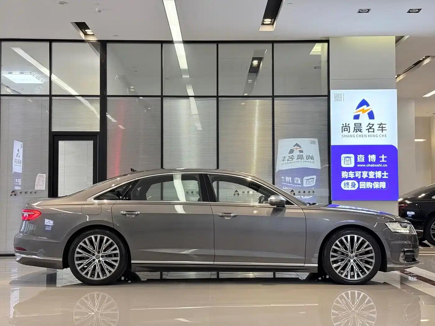 Audi A8 2019 Plus A8L 55 TFSI quattro Luxury — миниатюра 17