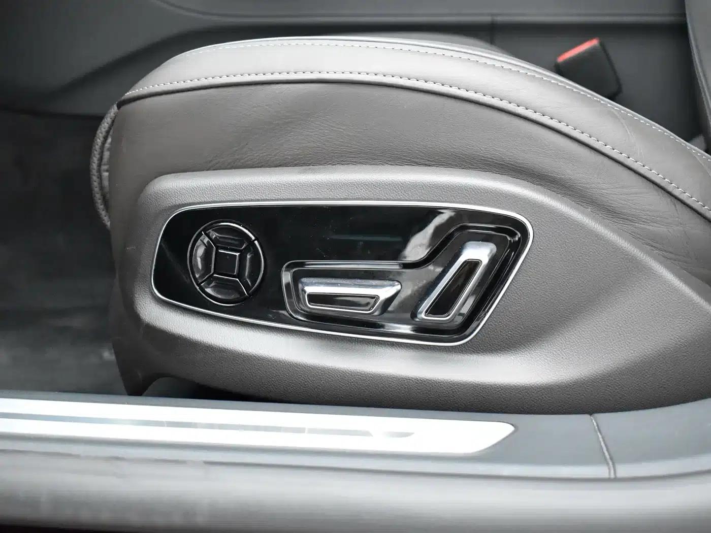 2024 Audi A8 A8L 50 TFSI quattro Premium Edition — миниатюра 16