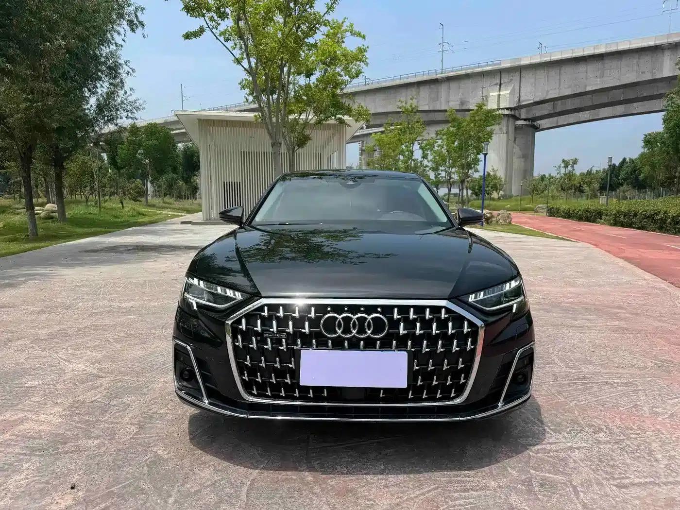 2023 Audi A8 A8L 50 TFSI quattro Premium Edition — миниатюра 2