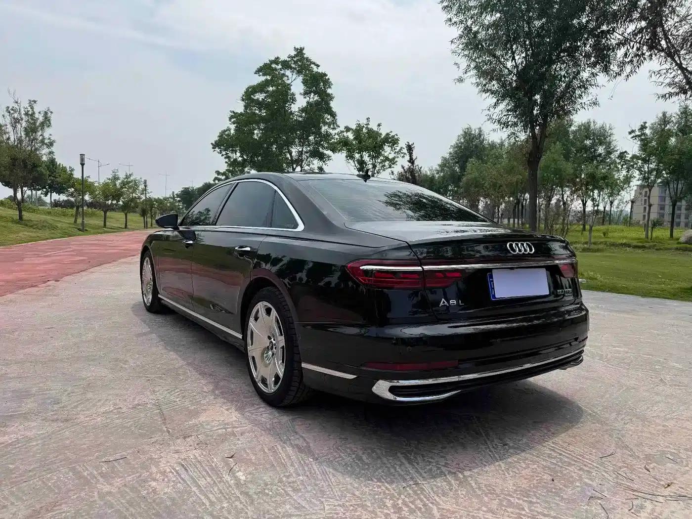 2023 Audi A8 A8L 50 TFSI quattro Premium Edition — миниатюра 13