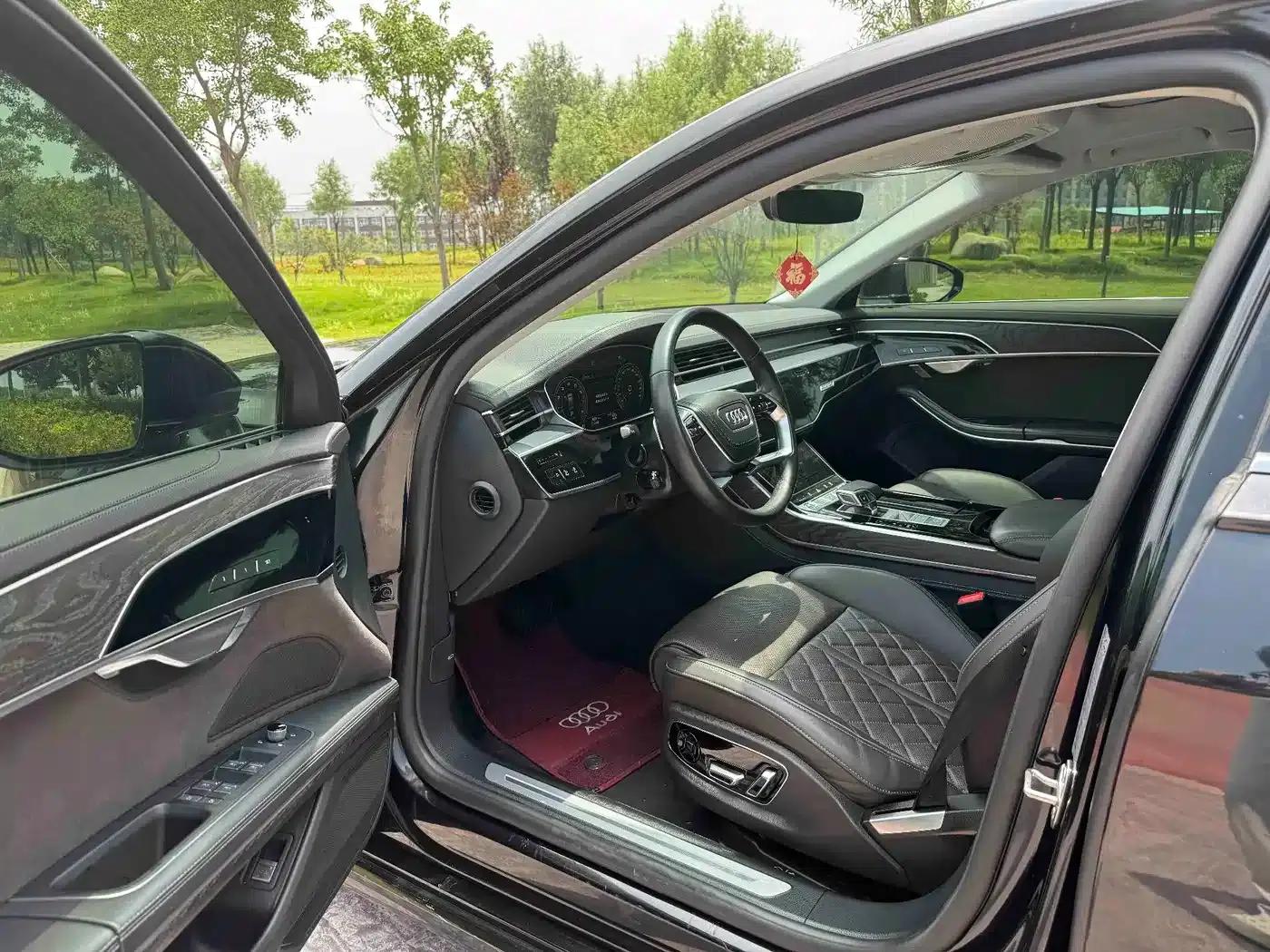 2023 Audi A8 A8L 50 TFSI quattro Premium Edition — миниатюра 4