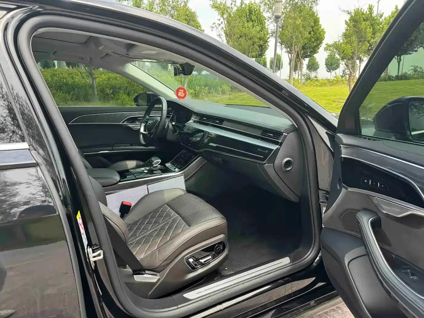 2023 Audi A8 A8L 50 TFSI quattro Premium Edition — миниатюра 6
