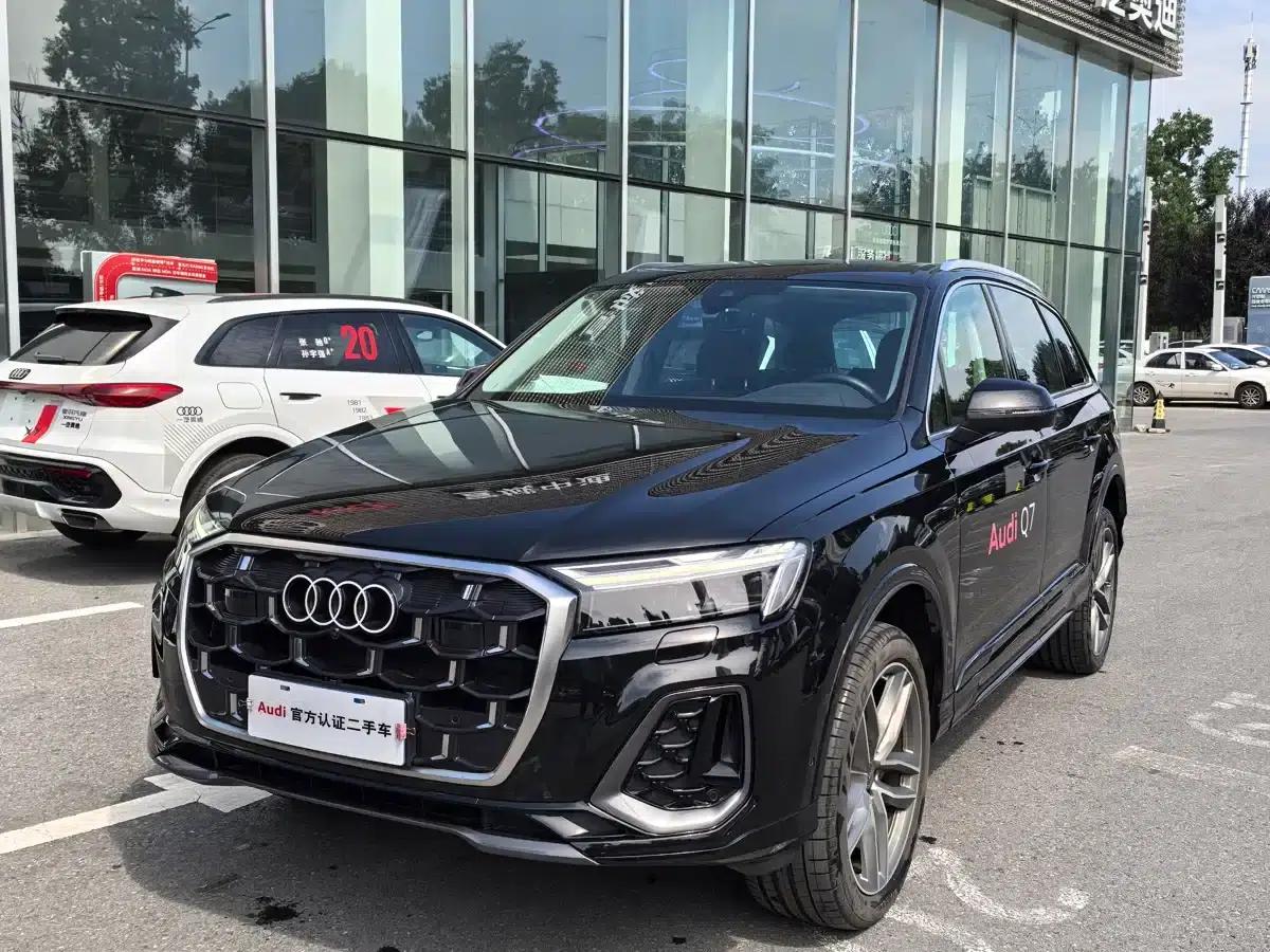 Audi Q7 2024 45 TFSI quattro S line Sport — миниатюра 1