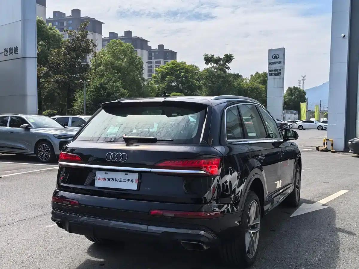 Audi Q7 2024 45 TFSI quattro S line Sport — миниатюра 9