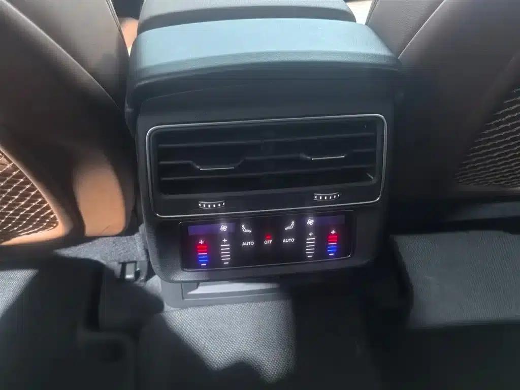 Audi Q7 2023 55 TFSI quattro S line Sport — миниатюра 12