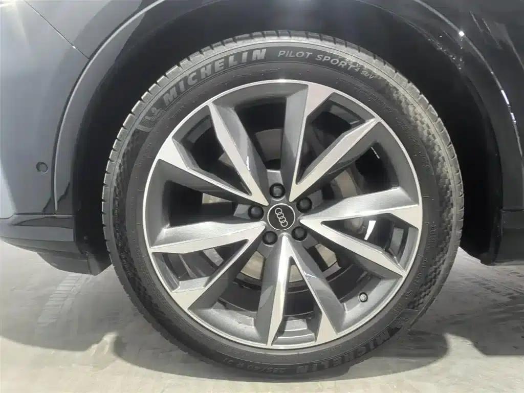 Audi Q7 2023 55 TFSI quattro S line Sport — миниатюра 16