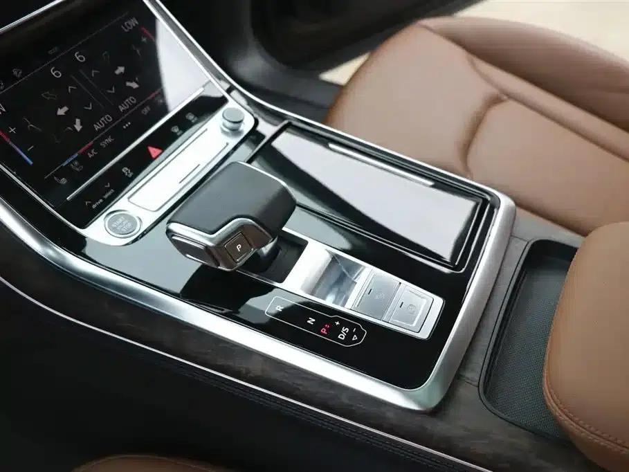 Audi Q7 2023 55 TFSI quattro S line Sport — миниатюра 16