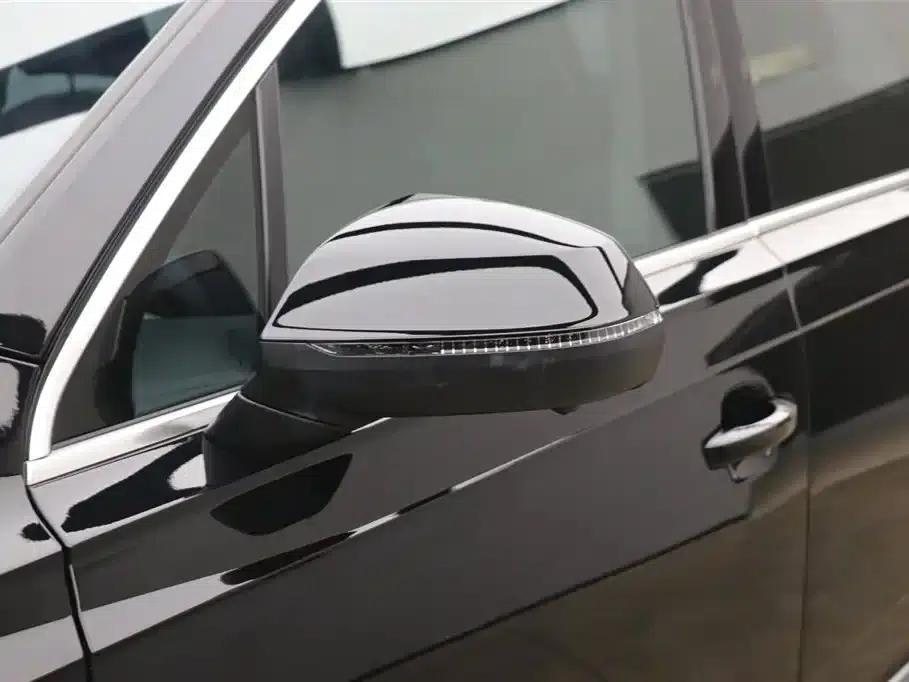 Audi Q7 2023 55 TFSI quattro S line Sport — миниатюра 29