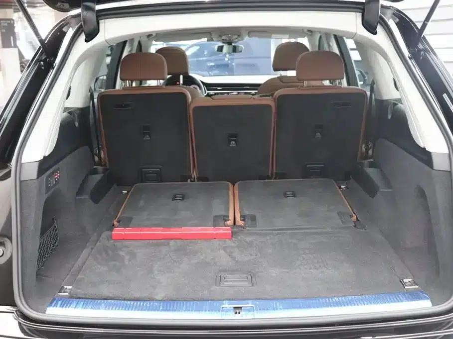 Audi Q7 2023 55 TFSI quattro S line Sport — миниатюра 31