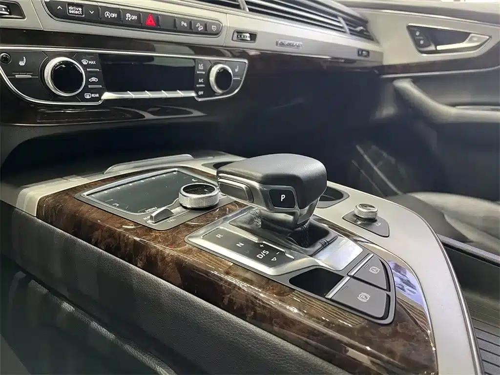 Audi Q7 2018 45 TFSI Technology Edition — миниатюра 12