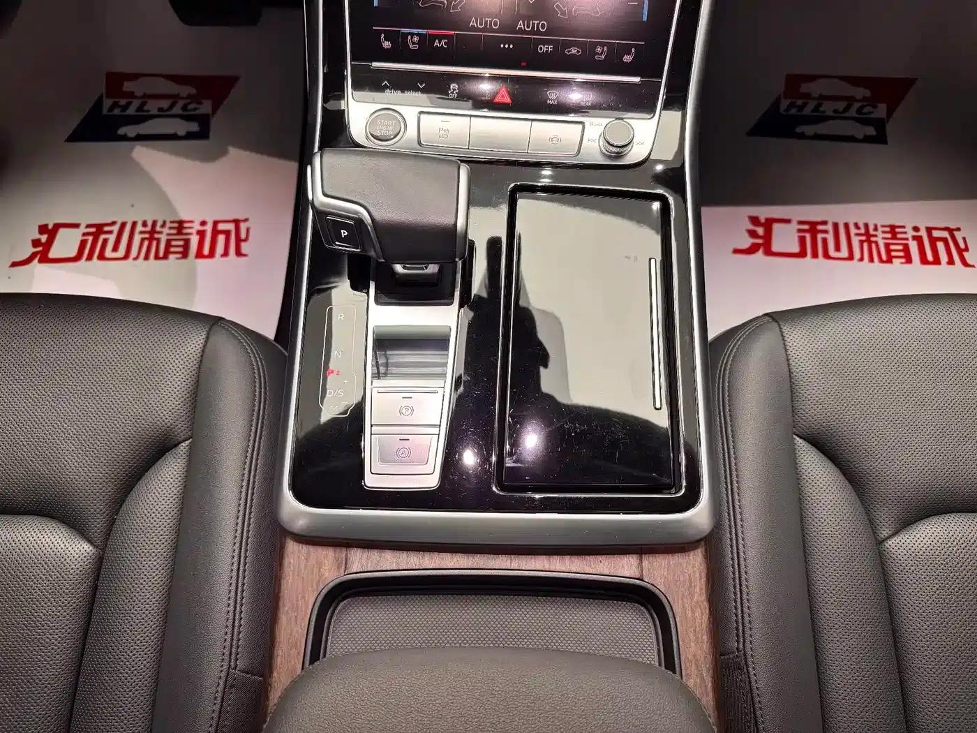 Audi Q7 2021 45 TFSI quattro S line Sport — миниатюра 11
