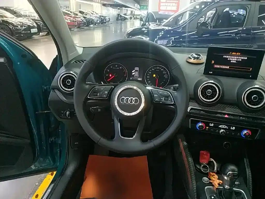 Audi Q2L 2020 35 TFSI Fashion Dynamic Edition — миниатюра 11