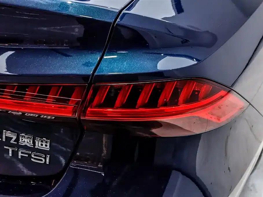 Audi A7L 2024 45TFSI S-line Dream Edition Crystal Package — миниатюра 24