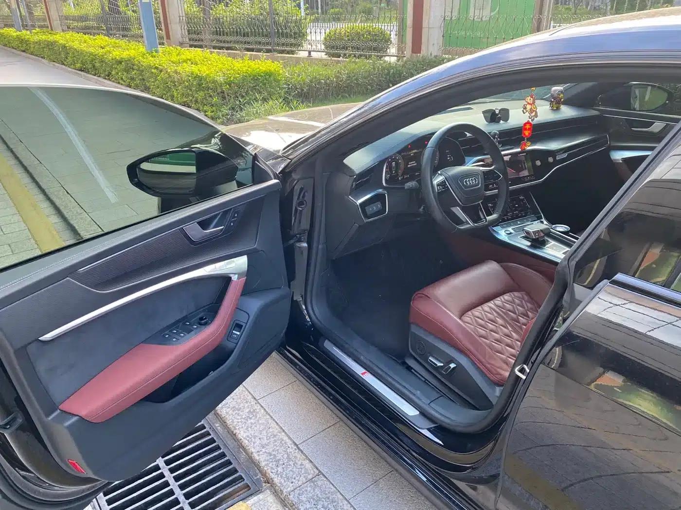 2024 Audi A7L 45 TFSI quattro Black Edition — миниатюра 12