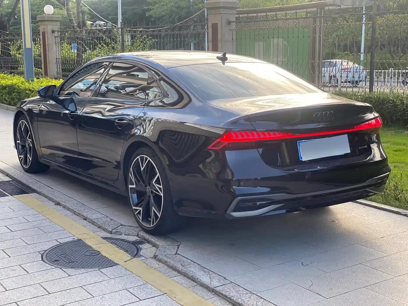 2024 Audi A7L 45 TFSI quattro Black Edition — миниатюра 7