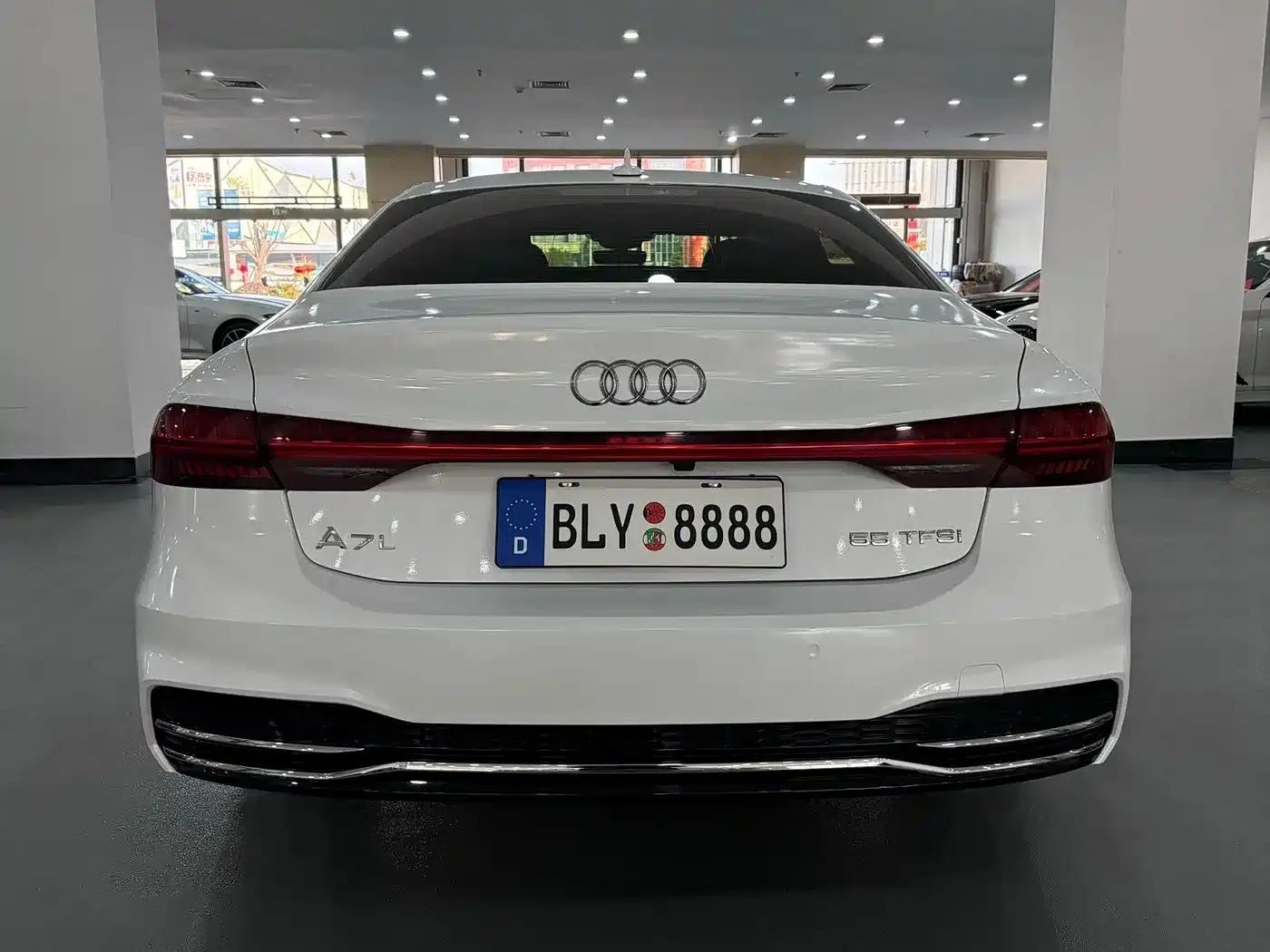 Audi A7L 2023 45 TFSI quattro S-line Black Knight Edition — миниатюра 7