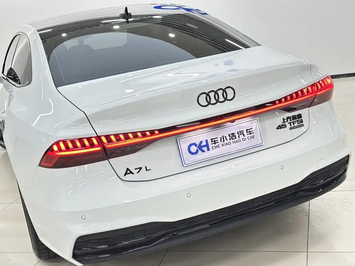 Audi A7L 2022 45 TFSI quattro S-line White Wizard Edition — миниатюра 18