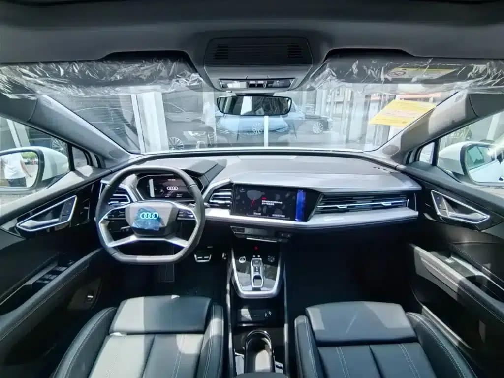 Audi Q4 e-tron 2024 Model 40 e-tron Adventure Edition — миниатюра 9