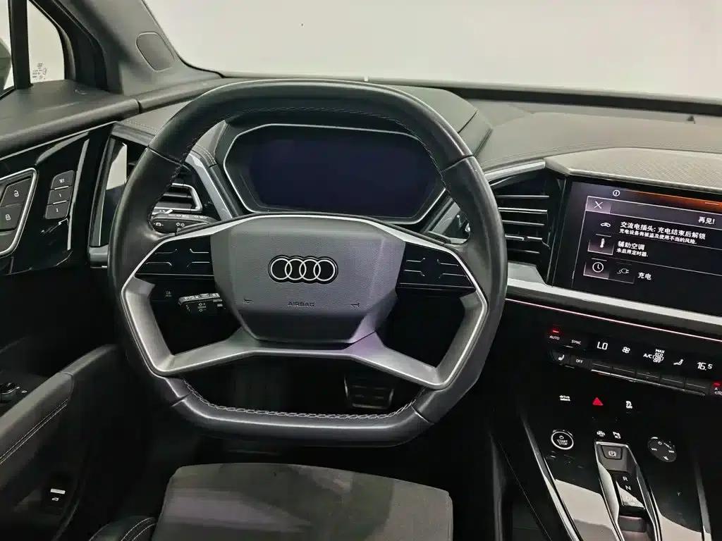 Audi Q4 e-tron 2023 Model 40 e-tron Trailblazer — миниатюра 11