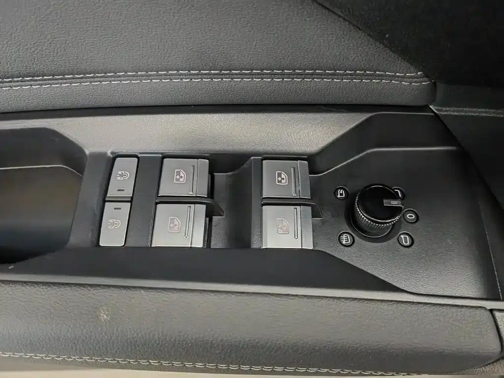 Audi Q4 e-tron 2023 Model 40 e-tron Trailblazer — миниатюра 9