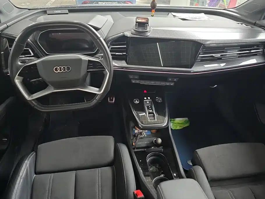 Audi Q4 e-tron 2022 Model 40 e-tron Trailblazer — миниатюра 12