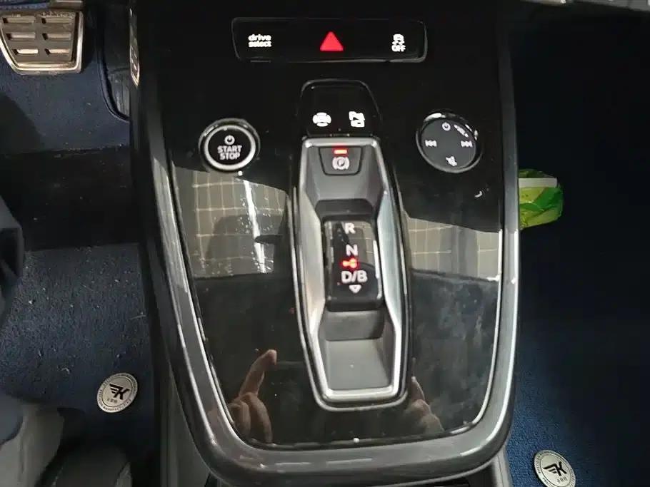 Audi Q4 e-tron 2022 Model 40 e-tron Trailblazer — миниатюра 16