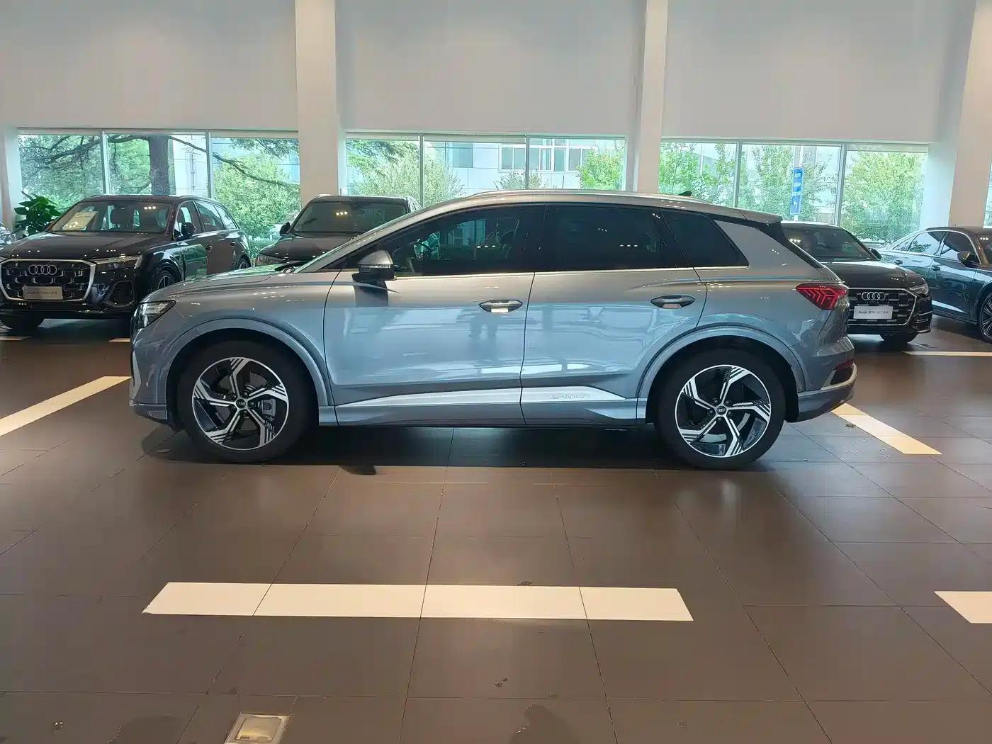 Audi Q4 e-tron 2024 Model 40 e-tron Trailblazer — миниатюра 2
