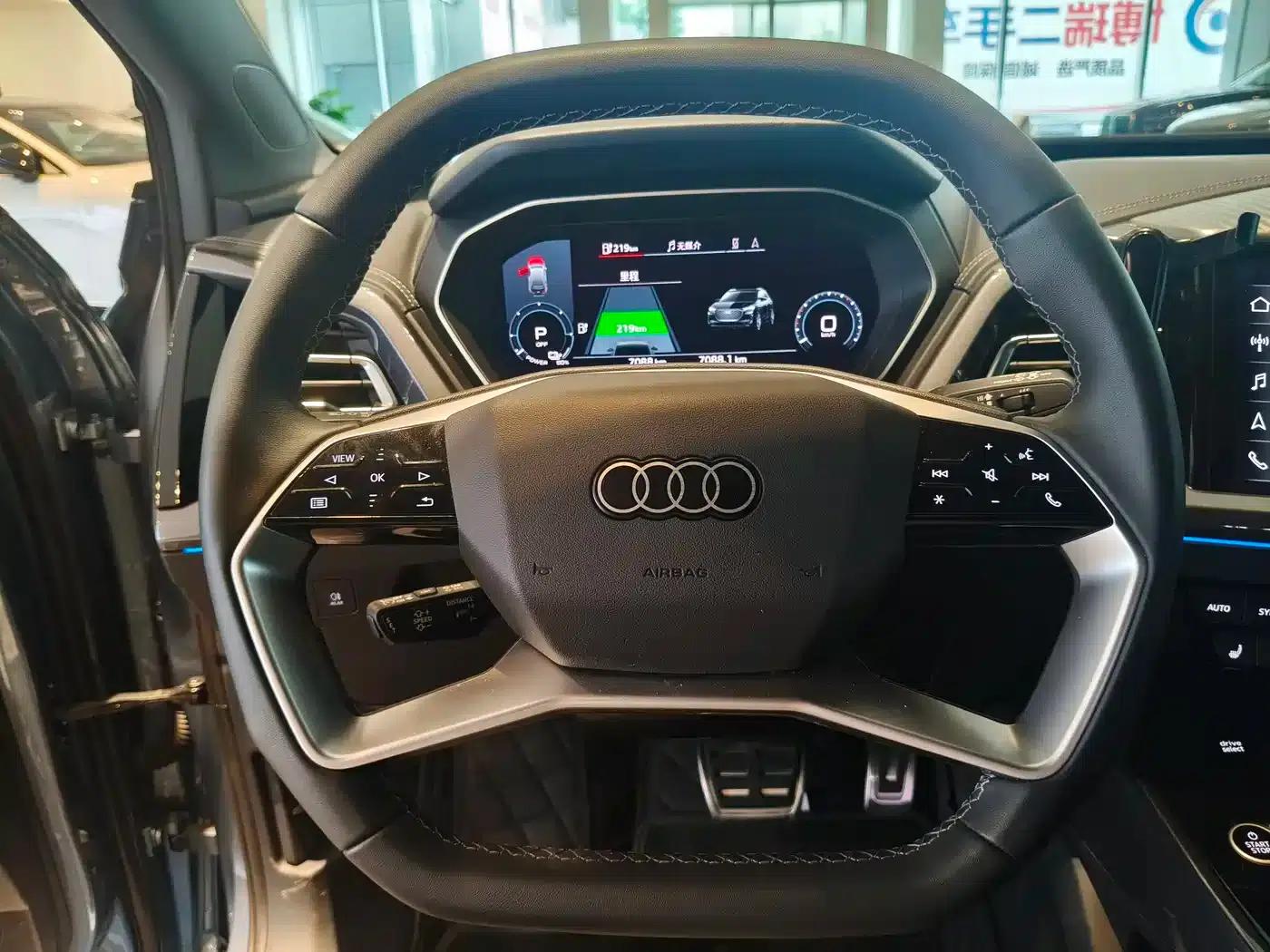 Audi Q4 e-tron 2024 Model 40 e-tron Trailblazer — миниатюра 13