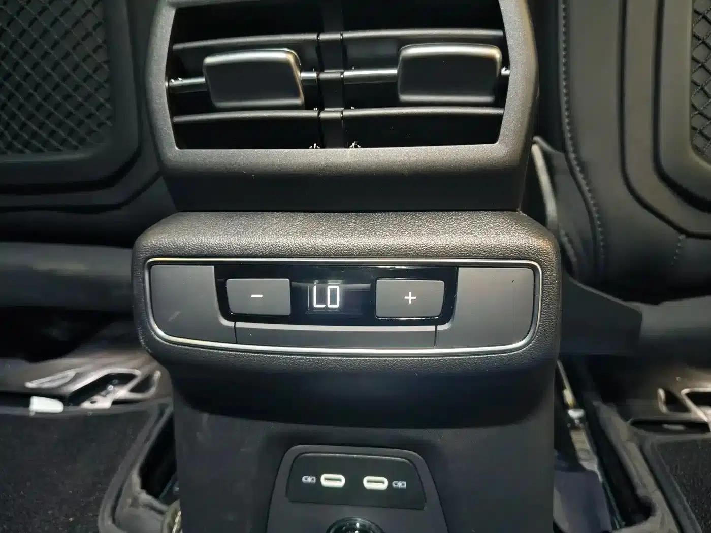 Audi Q4 e-tron 2024 Model 40 e-tron Trailblazer — миниатюра 18