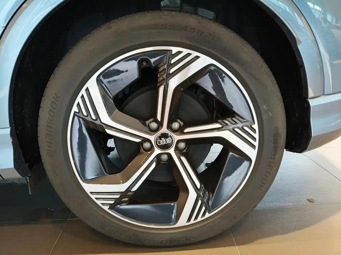 Audi Q4 e-tron 2024 Model 40 e-tron Trailblazer — миниатюра 19