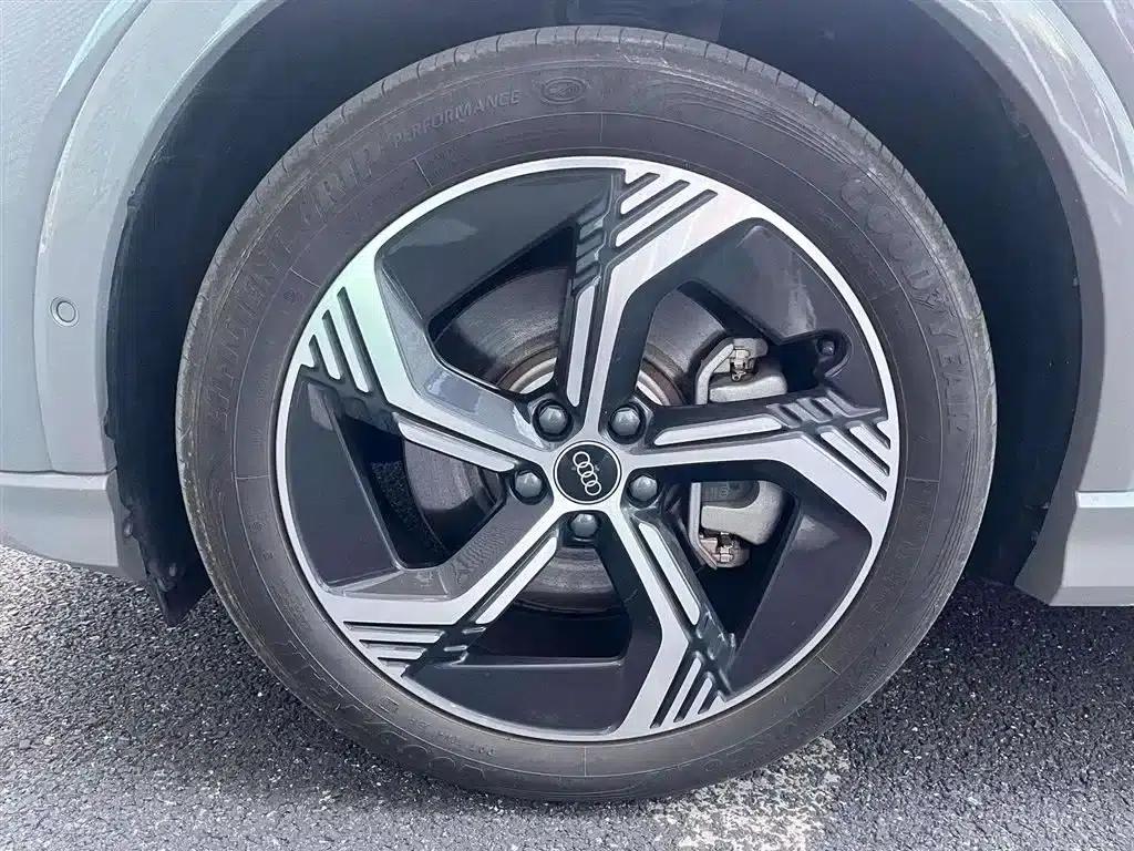 Audi Q4 e-tron 2024 Model 40 e-tron Trailblazer — миниатюра 8