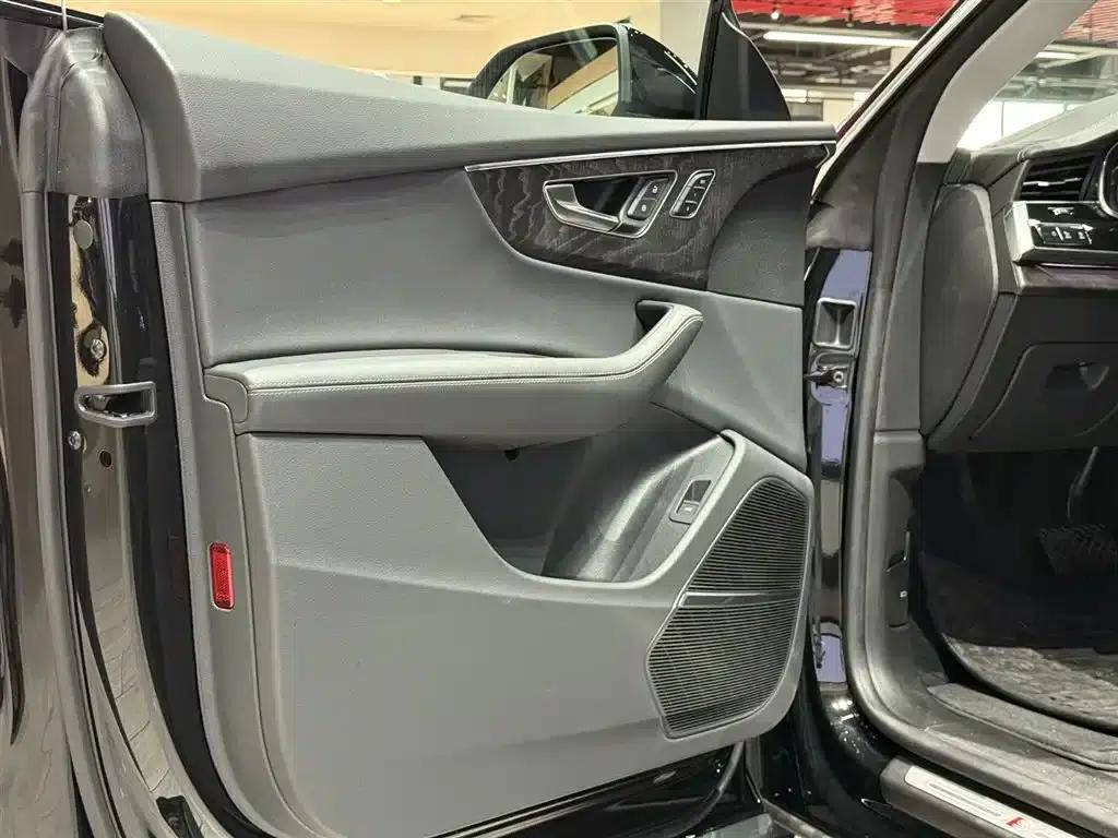 Audi Q8 2024 55 TFSI Luxury Dynamic — миниатюра 11