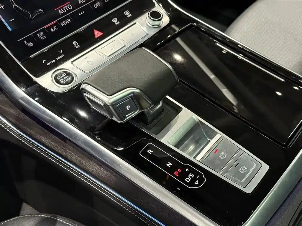 Audi Q8 2024 55 TFSI Luxury Dynamic — миниатюра 15